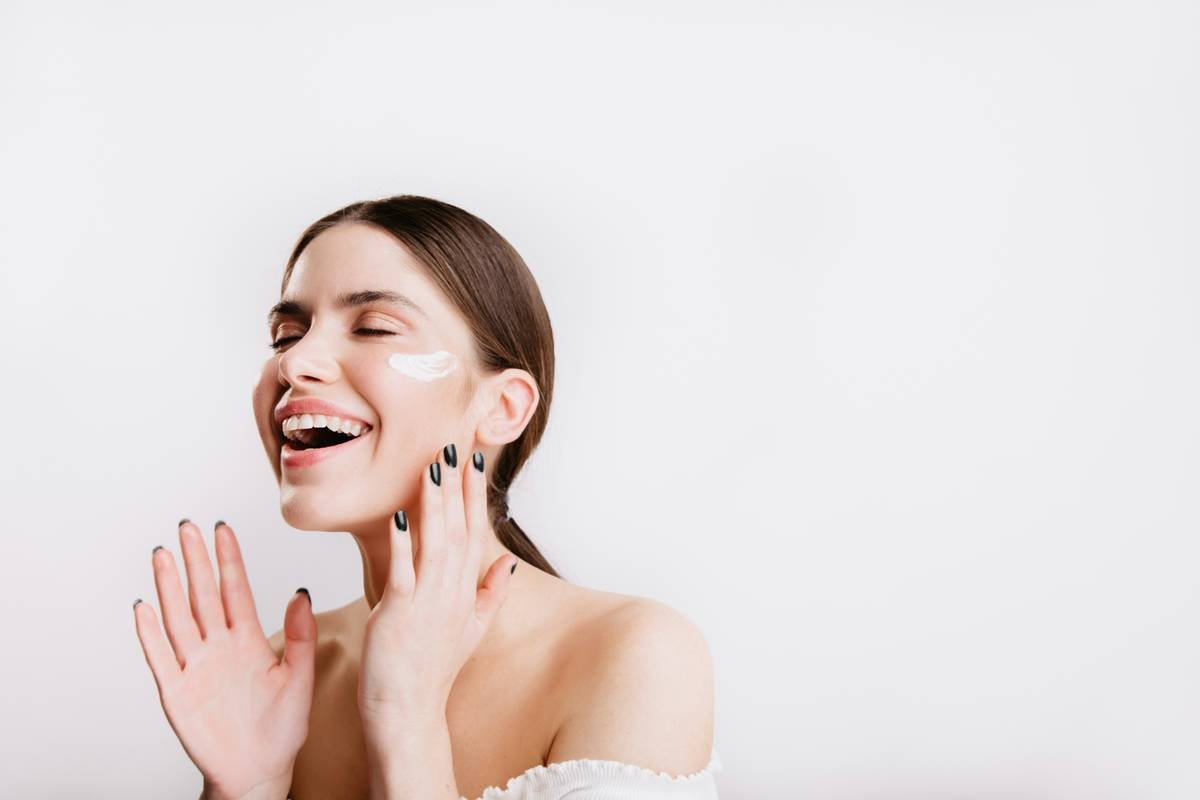 Why Your Skin Craves a Refreshing Face Toner (And How to Pick the Right One)